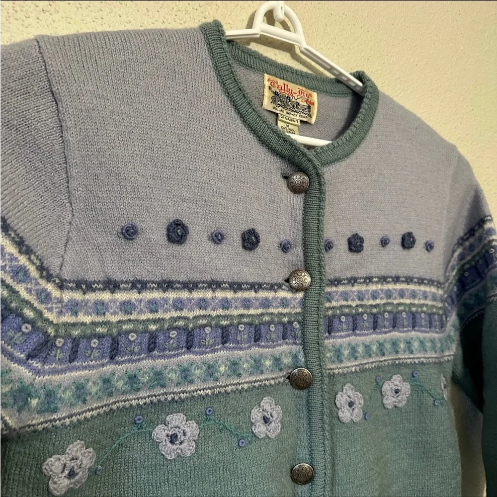 Tally Ho Blue and Gray Floral Fair Isle Cardigan Sweater Medium - Picture 3 of 8
